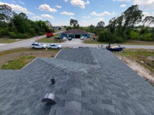 Asphalt shingles finished roof color shadow gray